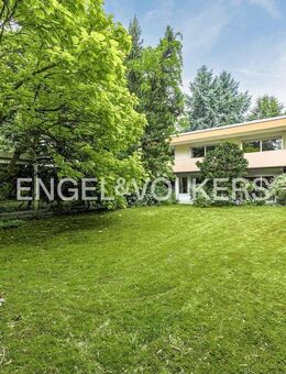 Einzigartiges Anwesen mit architektonischem Potenzial in begehrter Lage von Nürnberg-Erlenstegen - Nürnberg