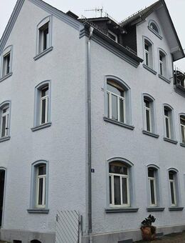 Schöne 3-Zimmer-Wohnung mit Balkon im Herzen der Altstadt von Bad Camberg - Bad Camberg
