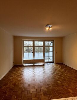 Wohnen direkt am Kreidebergsee, Sanierte 2 Zimmer Wohnung in TOP Lage - Lüneburg