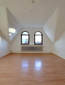 Charmante 3,5 Zimmer Dachgeschosswohnung nähe des Georgengartens - Hannover