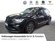 VW Tiguan, 1.5 TSI Life APP, Jahr 2023 - Berlin