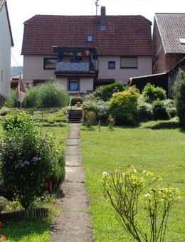 Blick auf Main und Henneburg: gemütliches Einfamilienhaus in Mondfeld - Wertheim