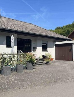Gerolstein: Einfamilienhaus mit Einliegerwohnung und wunderschönem Ausblick auf die Gerolsteiner Dolomiten - Gerolstein