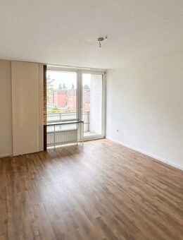Renovierte 2,5-Zi.-Wohnung mit Balkon in Oldenburg-Donnerschwee - Oldenburg