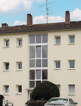 Gepflegt 3-Zimmer-Wohnung mit großem Keller + Dachbodenabteil (insgesamt ca. 20m² Stauraum) - Bensheim