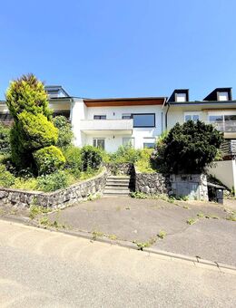Großes Reihenhaus mit Einliegerwohnung in ruhiger Lage von Lö-Stetten - Lörrach