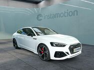 Audi RS5, Sportback Designpak rot, Jahr 2023 - München