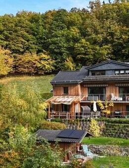 Sonniges Einfamilienhaus mit Einliegerwohnung in Topzustand in wunderschöner Lage in einem Tal - Simmerath