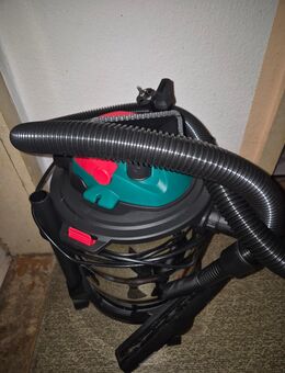 Staubsauger mit Bläserfunktion NEU!!! - Aidlingen