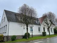 Früher Dorfschule - heute großes Mehrfamilienhaus mit Potential - Balve
