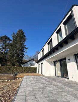 Wendelstein ~ Schlüsselfertiger Erstbezug einer Doppelhaushälfte mit zukunftsweisender Gebäudetechnik und grüner Energieeffizienzklasse - Wendelstein
