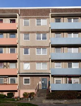 WBG - bezugsfertige 4 Zimmer mit Wohlfühlbad mit Wanne u. Balkon! - Brandenburg (Havel)