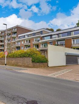 Vermietete 2-Zimmer Whg. zentral in Schleswig! Kapitalanlage mit 47qm Wfl., Tiefgarage und Loggia! - Schleswig