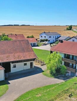 Ehem. Hofstelle mit Wohnhaus u. Nebengebäuden in sonniger u. ruhiger Lage von Greding/Herrnsberg - Greding