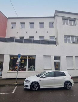 Immobilienpaket: 4 Eigentumswohnungen, Gewerbefläche, Lagerfläche im Zentrum - Saarbrücken