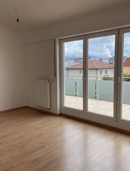 Helle 3-Zimmer-DG-Wohnung mit großem Balkon, TG & Stellplatz in Ingolstadt/Etting - Ingolstadt