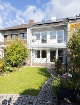 Top-gepflegtes Reihenmittelhaus mit Photovoltaik und Ausbaureserve - Ingolstadt