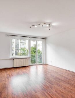 Bezugsfreie 2-Zimmer-Wohnung mit Balkon und Lift - Berlin