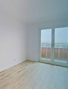 Modernisierte 2-Zimmer-Wohnung mit BALKON und EBK im Herzen von Spandau - Berlin