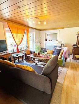 3-Zimmer-Wohnung mit Terrasse, Balkon, Stellplatz und Garage - Esslingen (Neckar)