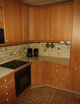 MÖBLIERTES Einfamilienhaus mit 4,5 Zimmer, sowie Garten und Terrasse in Nürnberg-Großgründlach - Nürnberg