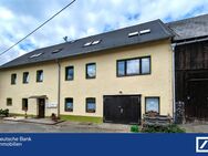 Charmantes Mehrfamilienhaus mit Ausbaupotenzial, Scheune und großem Grundstück in Reuth - Reuth (Sachsen)