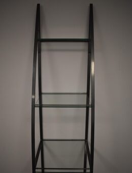 Wandregal Metallgestell mit 4 Glasböden - Exquisites Design - München