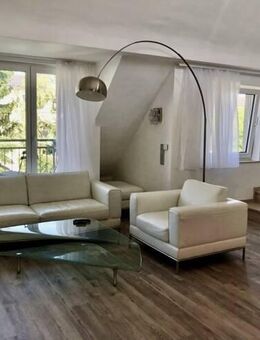 Zentral mit Flair: Möblierte Loft in Rodenkirchen - Köln
