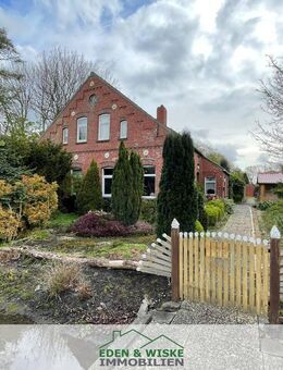 Denkmalgeschützter Resthof mit Sanierungsstau - Halbemond