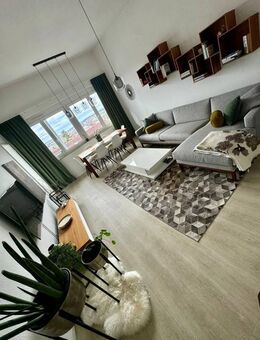Nahe Stadtpark Leonberg - Schicke 3-Zimmer-Wohnung mit Balkon - Leonberg (Baden-Württemberg)