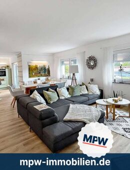 Moderne 3-Zimmer-Wohnung in Tauche: mit zwei Balkonen, Einbauküche & 2 Stellplätzen - Tauche