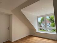 Exklusive 4 Zimmer Penthouse-Wohnung mit eigenem Fahrstuhl im Bergedorfer Villenviertel - Hamburg