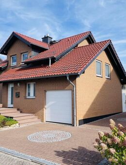 Gepflegtes Einfamilienhaus in schöner Wohnlage von Grebenstein - Grebenstein