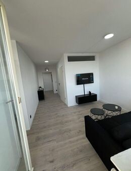 Stilvolle möblierte 1,5-Zimmer-Wohnung in Top-Lage von Erlangen - Erlangen