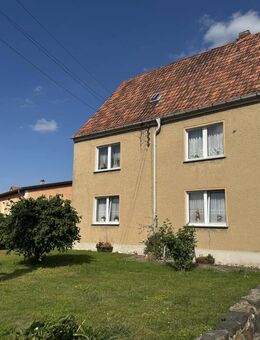 Großes Einfamilienhaus mit 6 Zimmern und einem Vorgarten sucht neue Familie - Heideland (Thüringen)