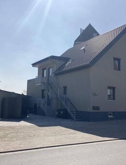 Neuwertige 4Z-Wohnung mit Balkon in energieeffizientem ZFH - Bechtolsheim