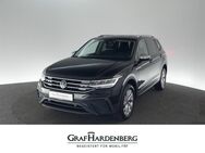 VW Tiguan, 1.5 TSI Allspace Life, Jahr 2023 - Aach (Baden-Württemberg)