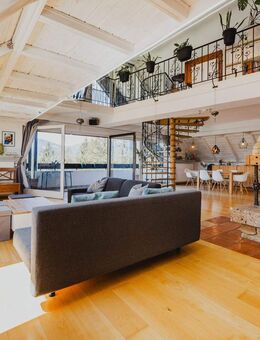 Der Preis ist heiß! Mit Panoramablick - lässige Dachgeschosswohnung über das gesamte Dachgeschoss im höchsten Gebäude von Lenggries - Lenggries