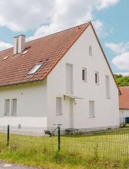 Doppelhaushälfte oder das ganze Haus? Sie Entscheiden! DHH In Steinfels mit Vermietung an die BRD - Mantel