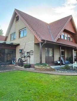 "Idyllisches Einfamilienhaus mit Einliegerwohnung und Traumgarten in Idafehn" - Ostrhauderfehn