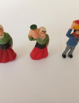 Ü Ei Figuren "Bauer mit Korb" - "Andalusierin" von 1978 - Essen