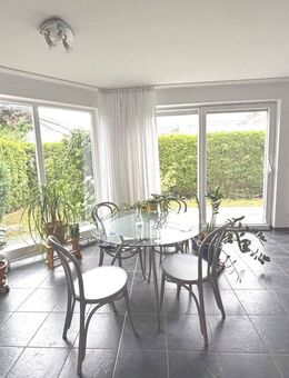 Maisonettewohnung lichtdurchflutet, Toplage im Herzen von Leonberg, ruhiges Wohngebiet, 4 Zimmer, 89 m² - Leonberg (Baden-Württemberg)