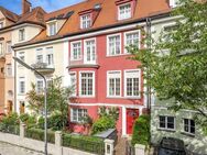 Stil, Charme & ein imposantes Raumangebot: Historische Stadtvilla mit ca. 465 m² in nobelster Lage - München