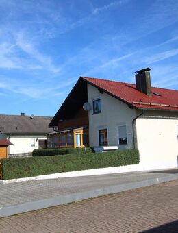 OH-135-24 Einfamilienwohnhaus ca. 26 km nordöstlich von Regensburg - Wald (Regierungsbezirk Oberpfalz)