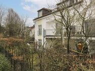 Zögern Sie nicht: Gepflegte Etagenwohnung mit großem Balkon und TG-Stellplatz - Fürstenfeldbruck
