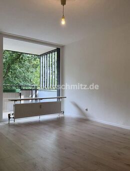 M'GLADBACH - SCHMÖLDERPARK FRISCH RENOVIERTE 2-ZIMMER-ETAGENWOHNUNG MIT BALKON! - Mönchengladbach