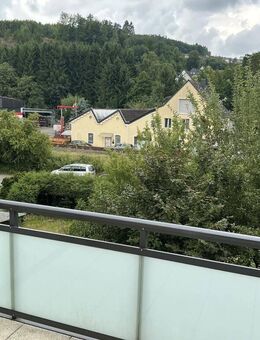 Fast wie im Eigenheim: Wir renovieren: schicke 3 Zimmer-Wohnung mit Balkon in Lüdenscheid-Brügge! - Lüdenscheid