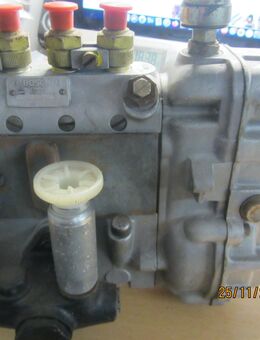 Bosch Einspritzpumpe , könnte Mercedes OM 636 sein , siehe Bilder - Duisburg