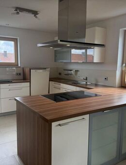 **Viel Raum für Familie, Büro oder Praxis, Maisonette ca. 238 qm** - Eitensheim