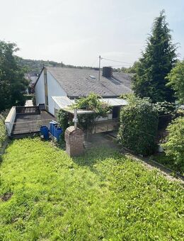 Einfamilienhaus in Mülheim-Kärlich-ruhig gelegen mit viel Platz für die Familie - Mülheim-Kärlich